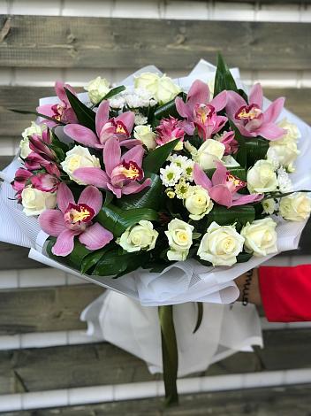 Букет цветов из: Розы и Хризантемы в Еманжелинске