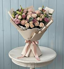 Букет цветов из:  Розы и Лизиантусы в Еманжелинске