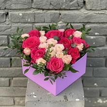 Цветочная композиция из Розы в коробке #REPLACE_PRED# Еманжелинске