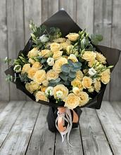 Букет цветов из:  Розы и Лизиантусы в Еманжелинске