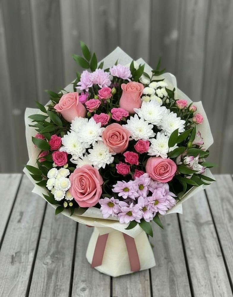 Букет цветов из: Альстромерии, Гвоздики, Розы и Хризантемы в Еманжелинске