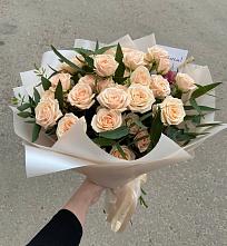 Букет Кремовые розы Латте в Еманжелинске