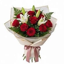 Букет цветов из:  Лилии и Розы в Еманжелинске