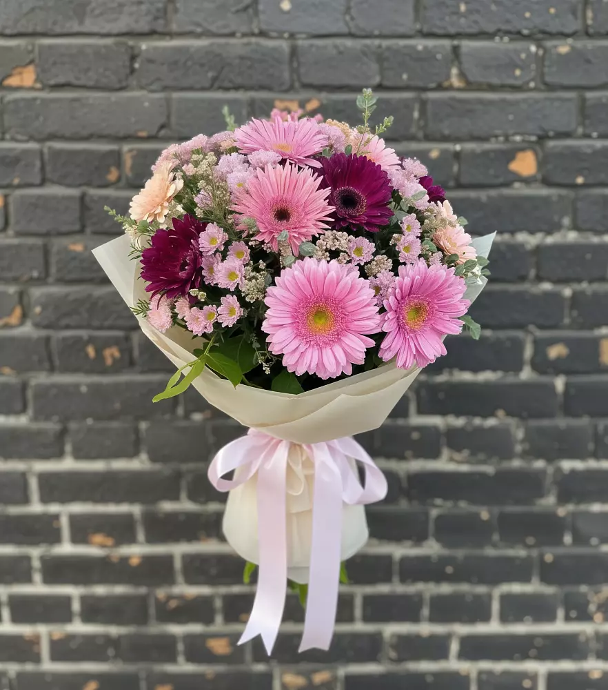 Букет цветов из: Герберы и Хризантемы в Еманжелинске