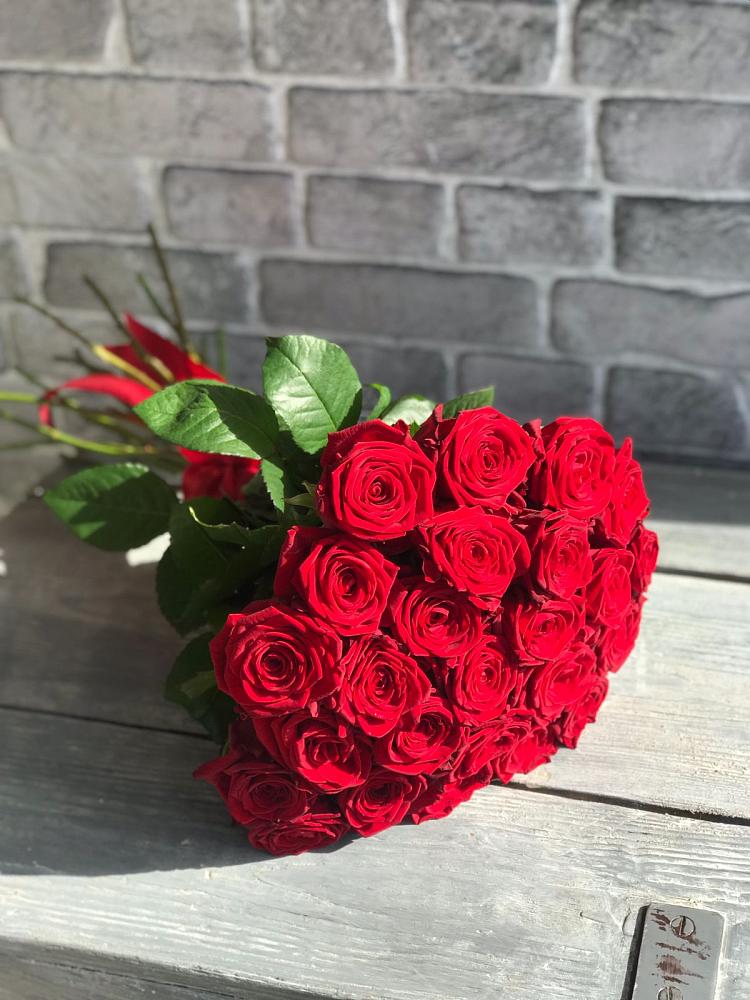 Букет Красные розы Фридом в Еманжелинске