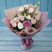 Букет цветов из:  Розы и Лизиантусы в Еманжелинске