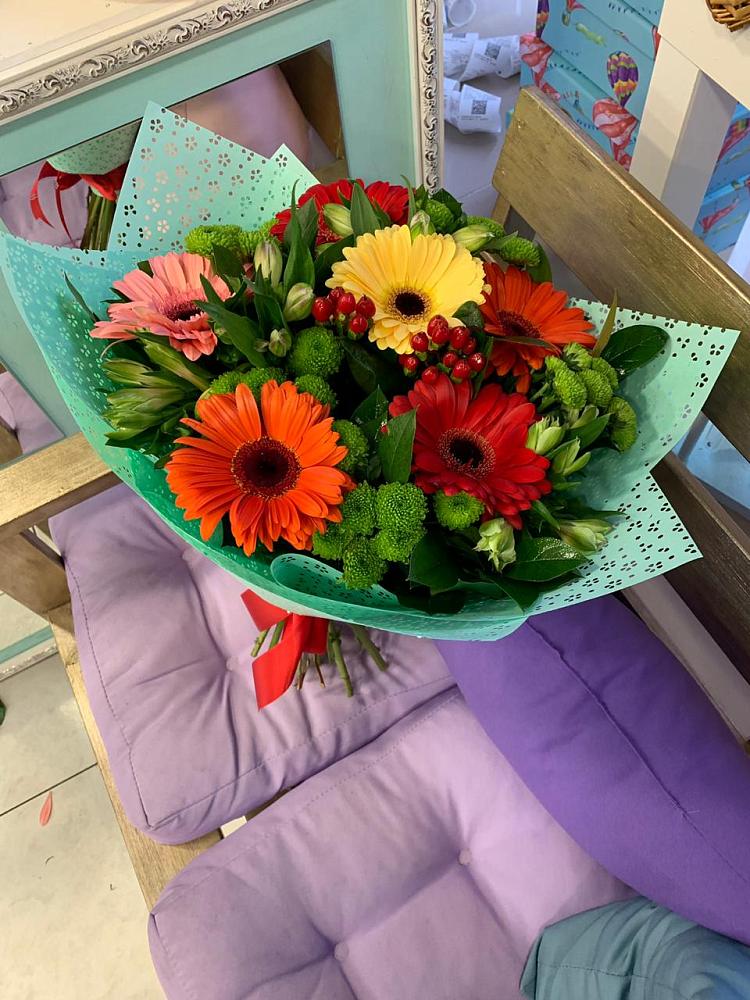 Букет цветов из: Герберы, Хризантемы и Альстромерии в Еманжелинске