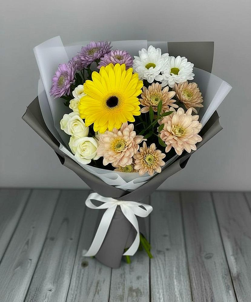 Букет цветов из: Розы, Герберы и Хризантемы в Еманжелинске