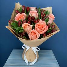 Букет цветов из:  Розы и Альстромерии в Еманжелинске