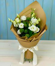 Букет цветов из:  Хризантемы и Лизиантусы в Еманжелинске