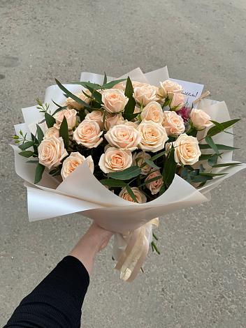 Букет Кремовые розы Латте в Еманжелинске