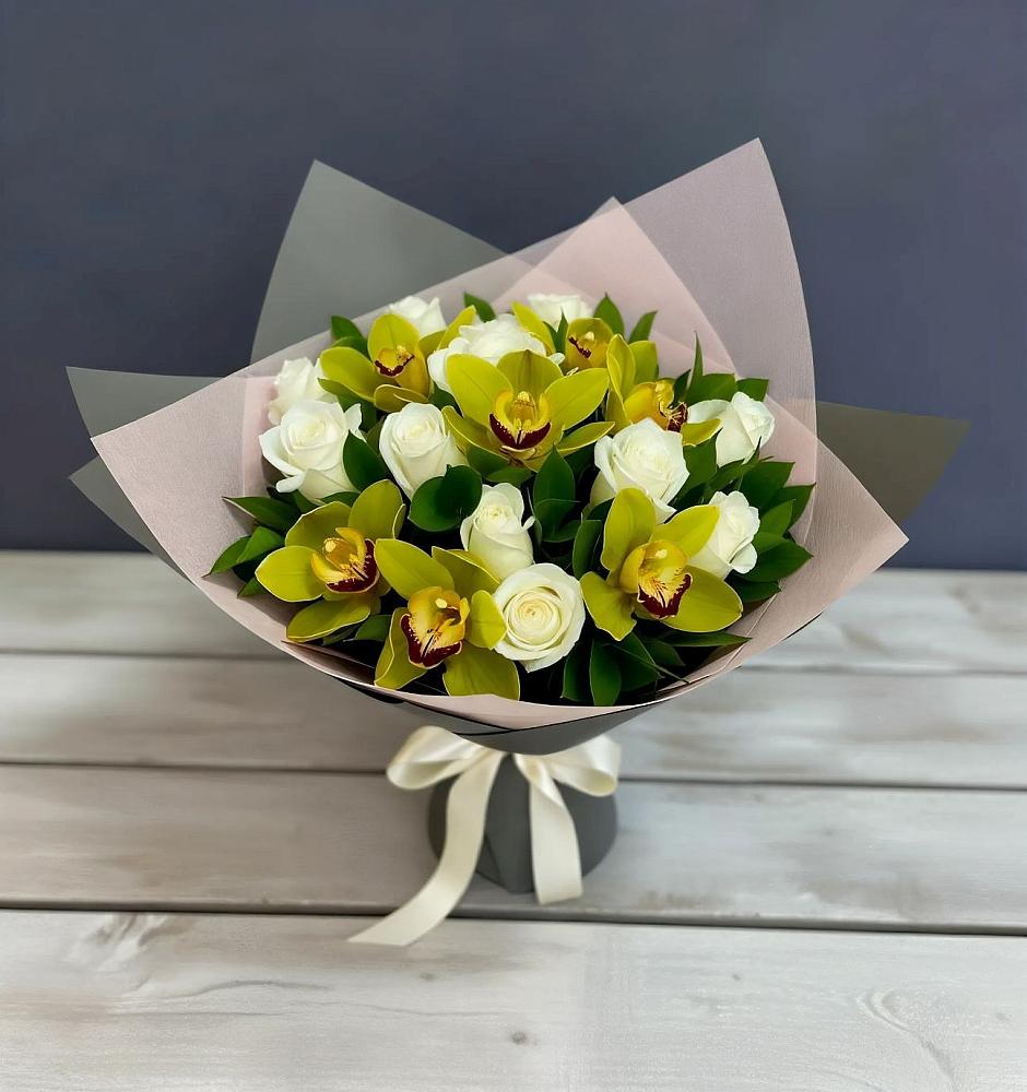 Букет цветов из: Орхидеи и Розы в Еманжелинске