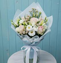 Букет цветов из:  Розы и Лизиантусы в Еманжелинске