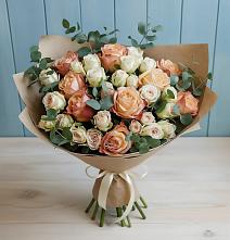 Букет цветов из:  Альстромерии и Розы в Еманжелинске