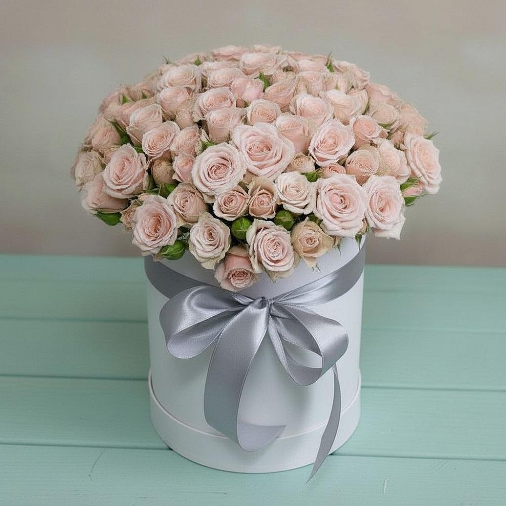 Цветочная композиция из Розы в шляпной коробке в Еманжелинске